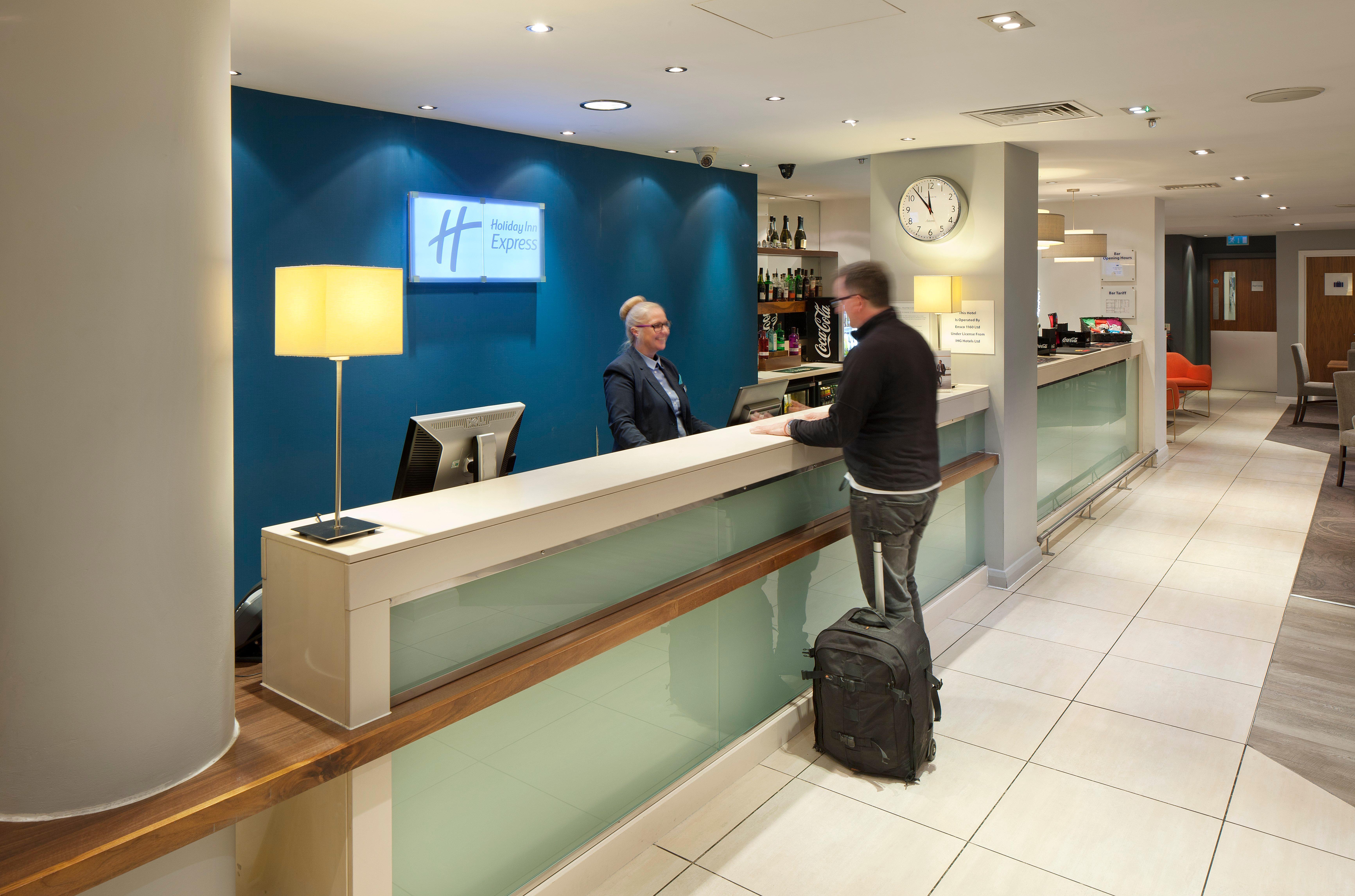 Holiday Inn Express Manchester City Centre By Ihg Экстерьер фото