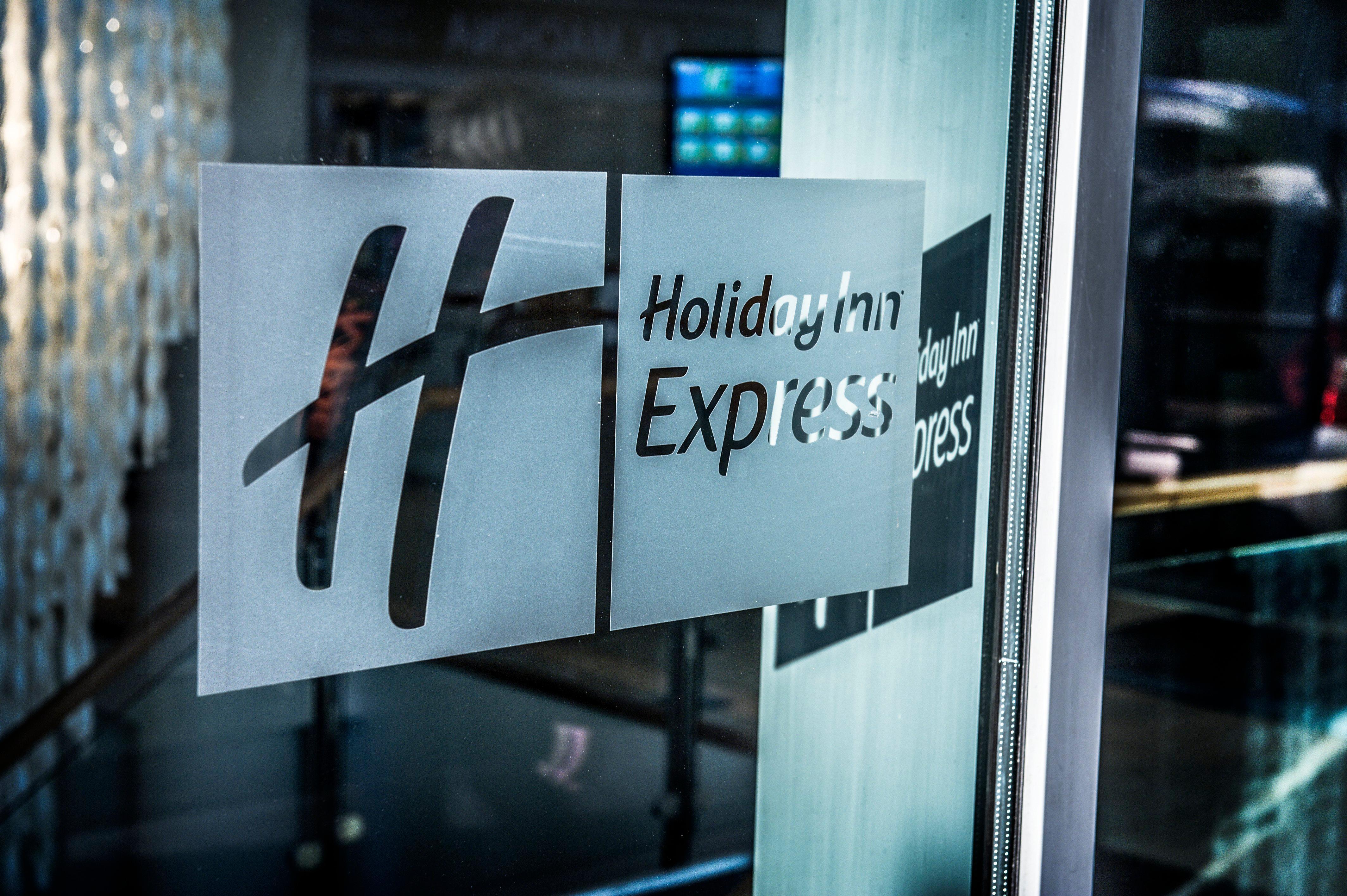 Holiday Inn Express Manchester City Centre By Ihg Экстерьер фото