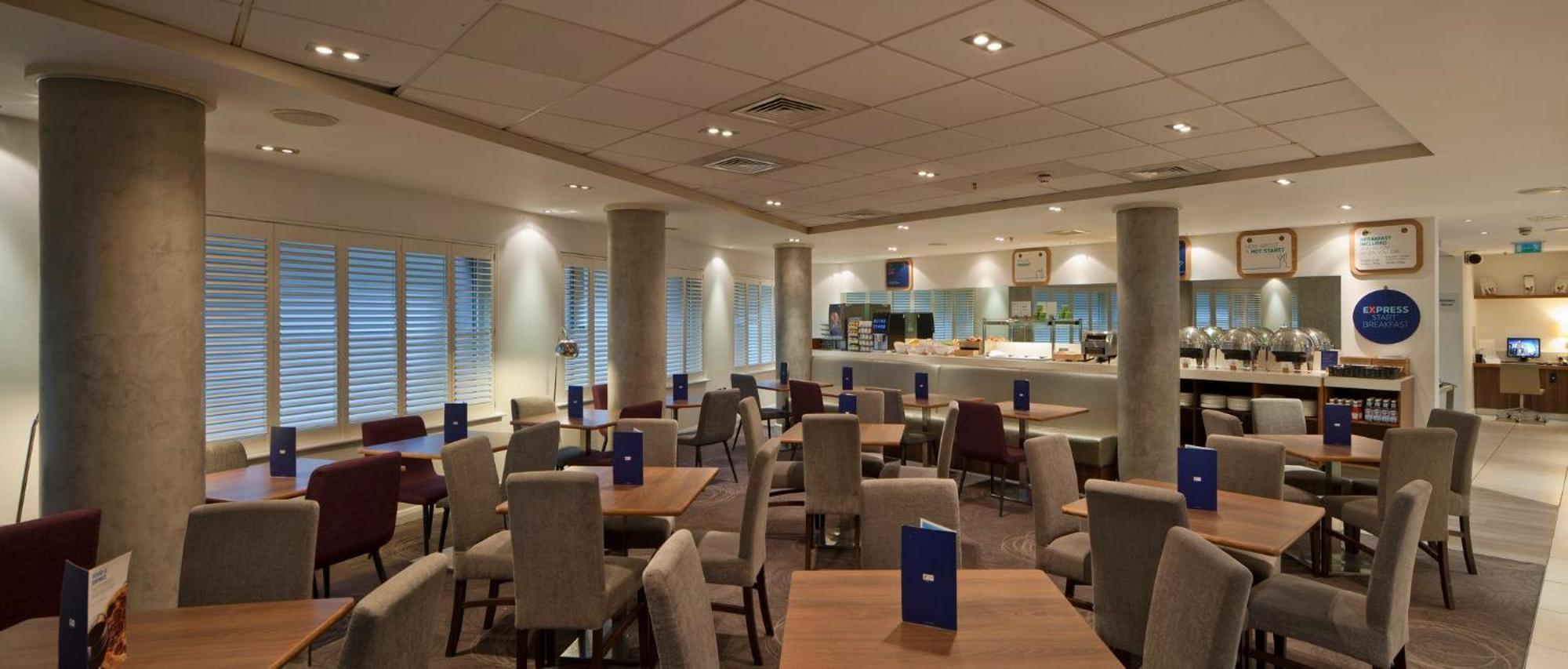 Holiday Inn Express Manchester City Centre By Ihg Экстерьер фото