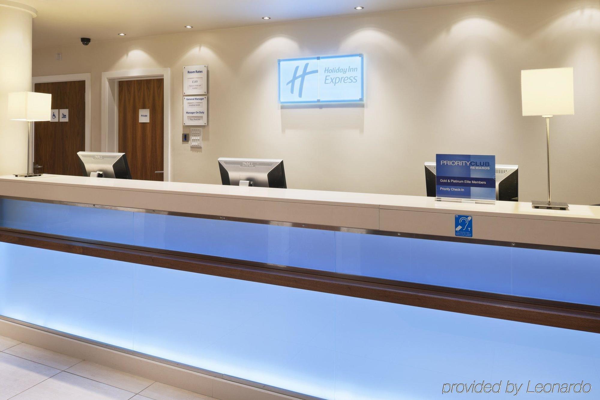 Holiday Inn Express Manchester City Centre, An Ihg Hotel Интерьер фото