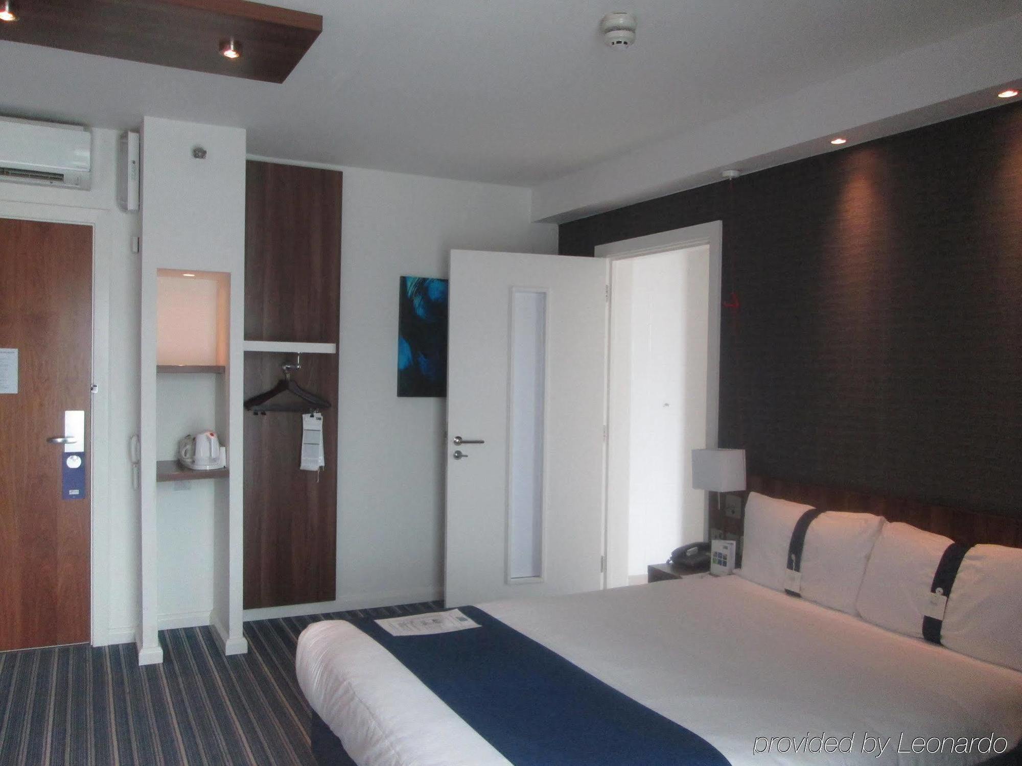 Holiday Inn Express Manchester City Centre By Ihg Экстерьер фото